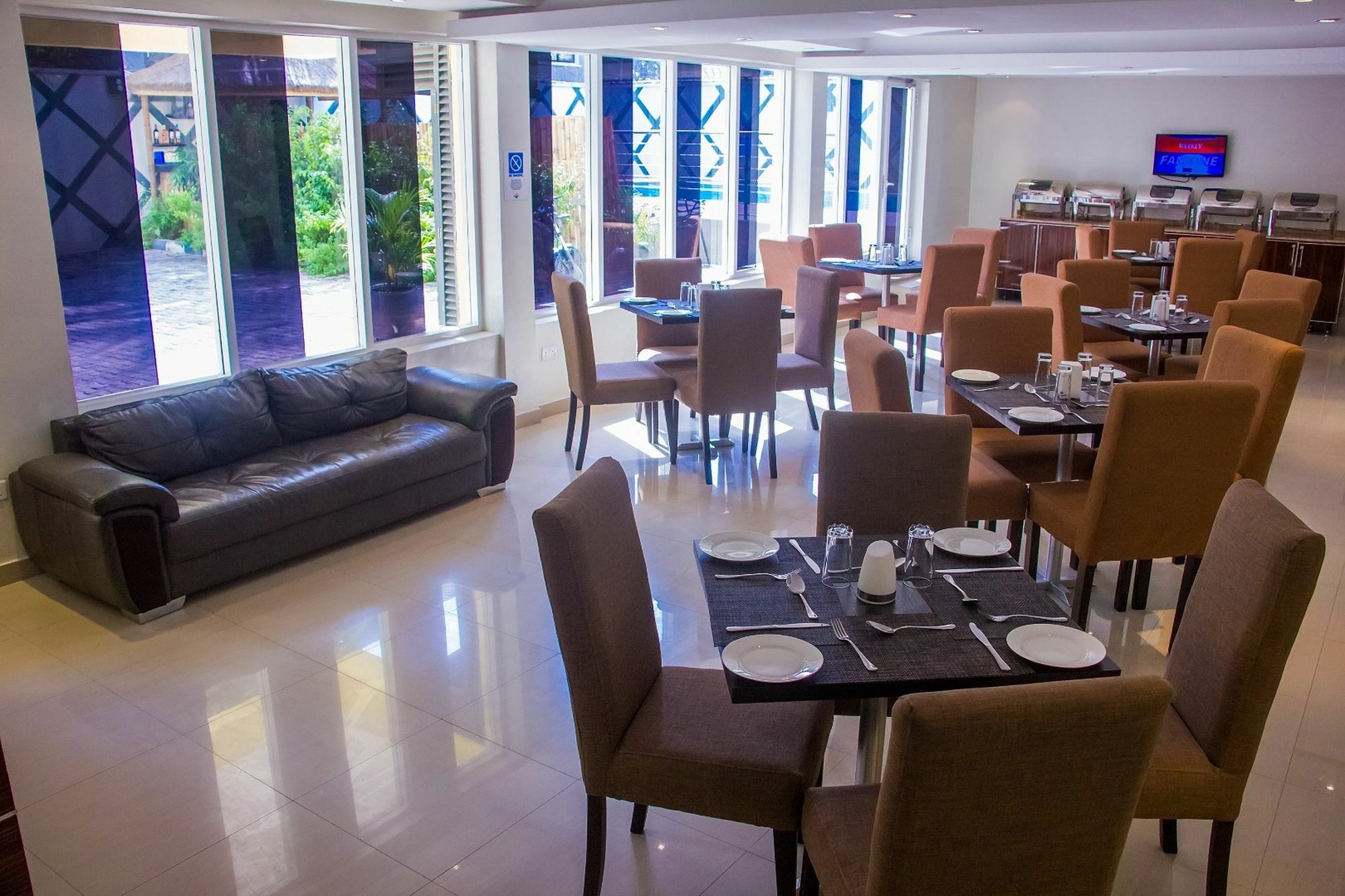 Glee Hotel
